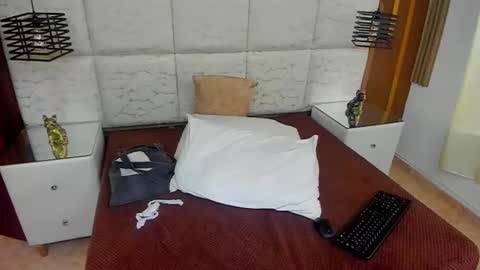 emmaLogge online show from 03.04.26