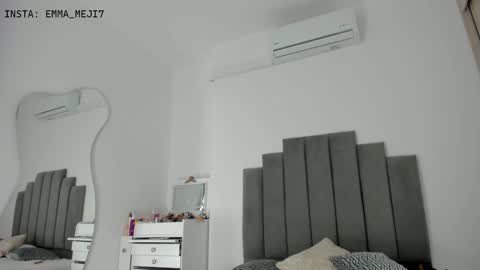 Snapshot of emmamejia7 chatting on 12.14.24 online show from 12.14.24