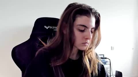 Emma online show from 10.13.25