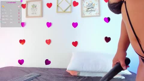 Snapshot of emmarogers_ chatting on 02.22.25 Emma Rogers online show from 02.22.25