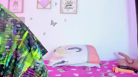 Snapshot of emmarogers_ chatting on 10.27.25 Emma Rogers online show from 10.27.25