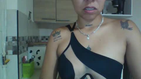 Snapshot of emmasplycer chatting on 12.28.24 EmmaSplycer online show from 12.28.24