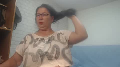 emmasquirt69 online show from 11.04.25