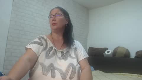 emmasquirt69 online show from 06.04.26