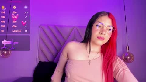 Snapshot of emmaswift1 chatting on 09.29.25 Emma online show from 09.29.25