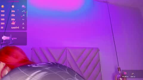 Snapshot of emmaswift1 chatting on 10.29.25 Emma online show from 10.29.25