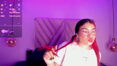 Snapshot of emmaswift1 chatting on 11.24.25 Emma online show from 11.24.25