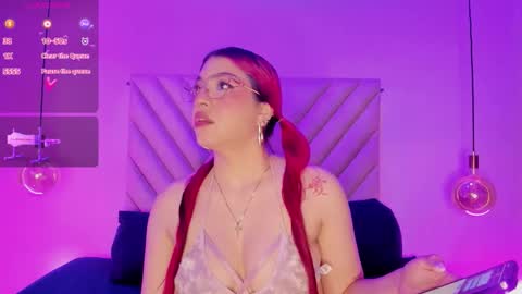 Snapshot of emmaswift1 chatting on 12.16.25 Emma online show from 12.16.25