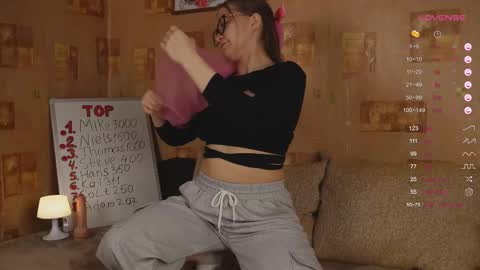 Mia online show from 02.21.25