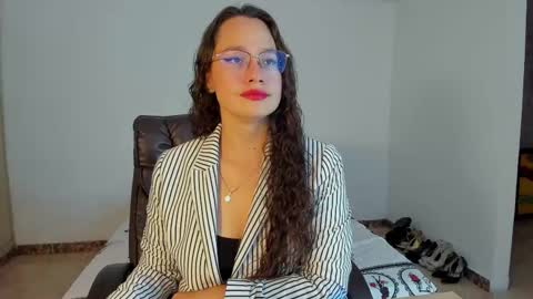 Emma Torres online show from 03.11.25