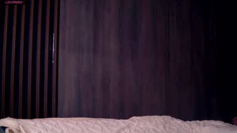 Snapshot of emmavayne chatting on 12.21.25 Emma online show from 12.21.25