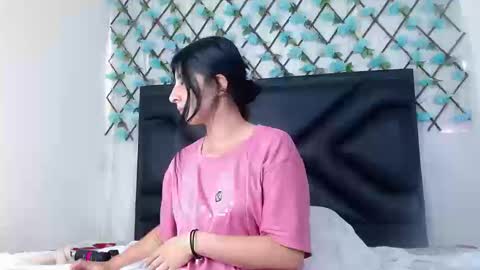 Snapshot of emmawillliams chatting on 01.06.26 Emma online show from 01.06.26