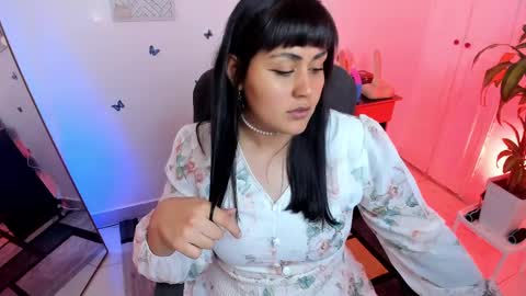 Snapshot of emmax_x chatting on 01.25.25 EMMA online show from 01.25.25