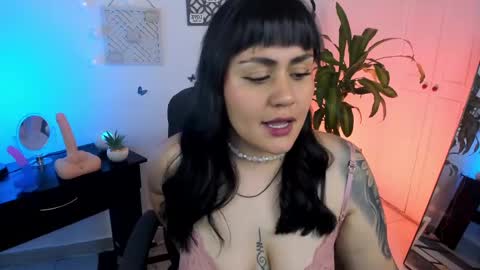 Snapshot of emmax_x chatting on 02.01.25 EMMA online show from 02.01.25