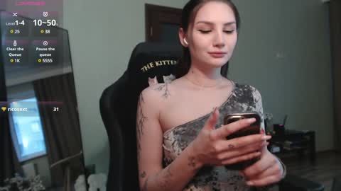 Emily online show from 01.26.25