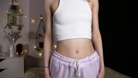 emmie_everly online show from 10.05.25