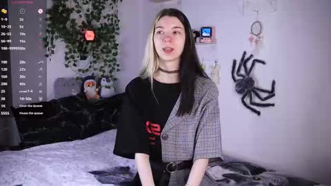 emmie_everly online show from 11.23.25