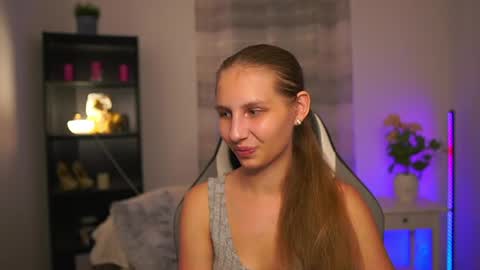 Emmie online show from 06.25.26