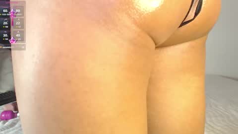 Snapshot of emmiily chatting on 02.22.25 Emely online show from 02.22.25