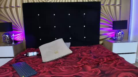 Snapshot of emmily_keller chatting on 11.08.25 Emmily keller online show from 11.08.25