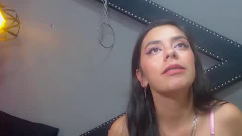 Snapshot of emmily_owenn chatting on 10.20.25 emmily_owenn online show from 10.20.25