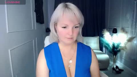 emmmam online show from 11.12.25