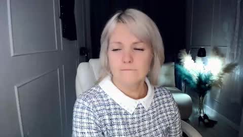 emmmam online show from 11.26.25