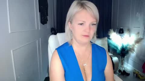 Snapshot of emmmam chatting on 05.08.26 emmmam online show from 05.08.26