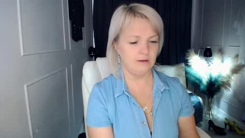 Snapshot of emmmam chatting on 05.16.26 emmmam online show from 05.16.26