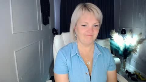 Snapshot of emmmam chatting on 05.29.26 emmmam online show from 05.29.26