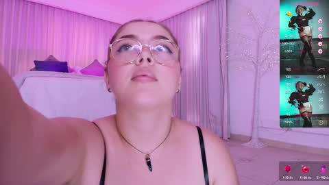 Emmy Walker online show from 02.22.25