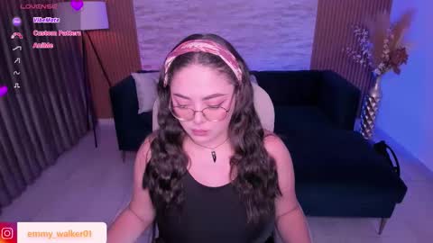 Emmy Walker online show from 12.05.25