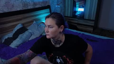 Emmy Bright     50  online show from 09.13.25