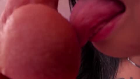 Emmy Evans  online show from 09.30.25