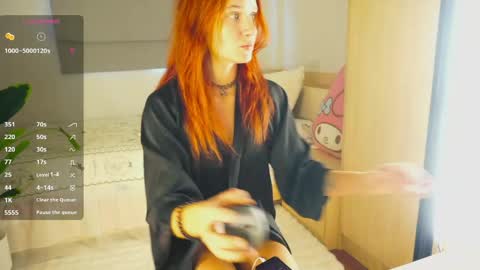 Snapshot of emmyfoxxofficial chatting on 05.29.26 Emmylie online show from 05.29.26