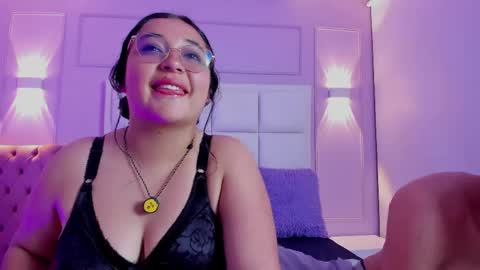 Snapshot of emmyhorny__ chatting on 04.14.26 Ammy and Alex online show from 04.14.26