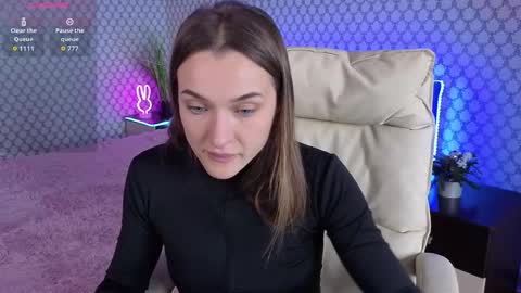 Snapshot of emmyskyy chatting on 10.04.25 Emma online show from 10.04.25