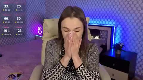 Snapshot of emmyskyy chatting on 10.26.25 Emma online show from 10.26.25