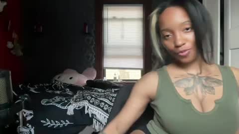 Alyx  online show from 07.25.26