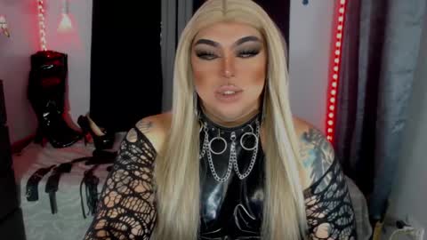 Snapshot of empressmichellexx chatting on 03.28.26 Mistress Michelle online show from 03.28.26