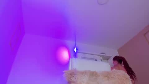 Snapshot of emy_colee chatting on 01.24.25 Emy online show from 01.24.25