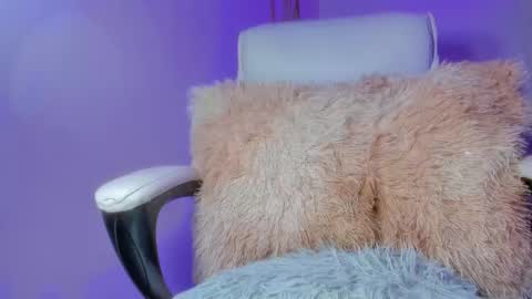 Snapshot of emy_colee chatting on 02.07.25 Emy online show from 02.07.25