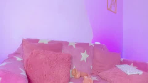 Snapshot of emy_colee chatting on 02.27.25 Emy online show from 02.27.25