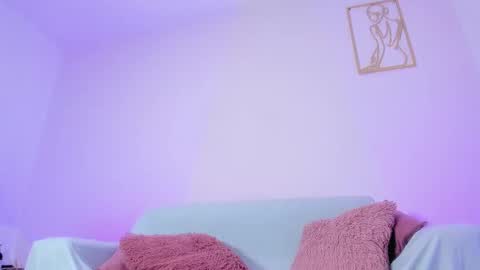 Snapshot of emy_colee chatting on 03.04.25 Emy online show from 03.04.25