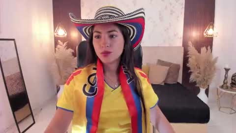 Snapshot of emy_ly chatting on 07.07.26 emy online show from 07.07.26