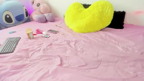 Im Emily would you like to help me reach 100  online show from 05.13.26