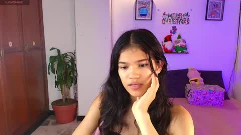 emycarver09 online show from 12.02.25