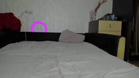 emydeliro online show from 06.24.26