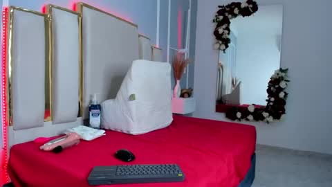 Emy online show from 02.15.25