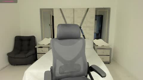 Snapshot of emysilver chatting on 03.03.25 Emy Silver online show from 03.03.25